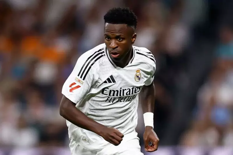 فينيسيوس جونيور يكشف عن مشاعره بعد حادثة دمية تحمل صورته: إهانة وخطر